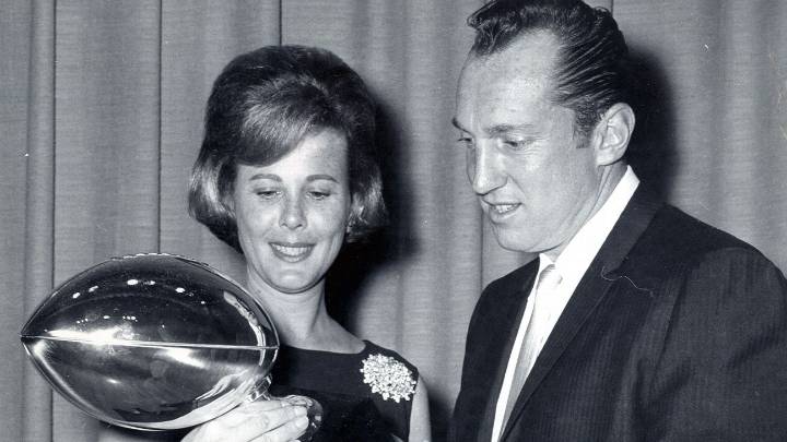 Carol Davis, widow of longtime Raiders owner Al Davis, dies at 93