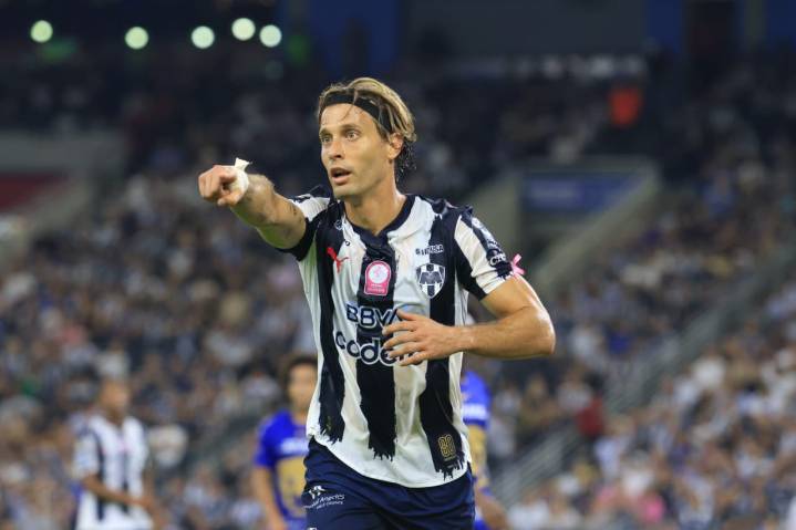 Rayados sigue invicto en casa, pero empata con Pumas