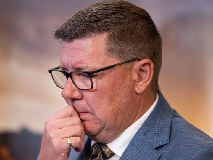 Sask.'s Scott Moe supports Alberta in ordering teachers back to work