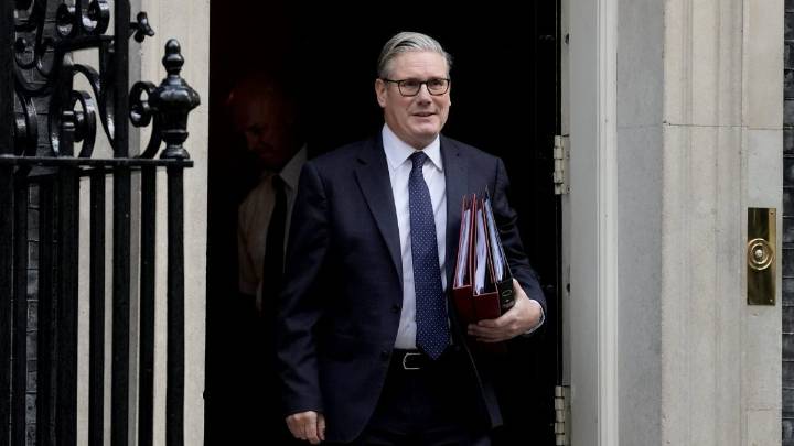 Starmer warned of leadership challenge as Budget anxiety grows
