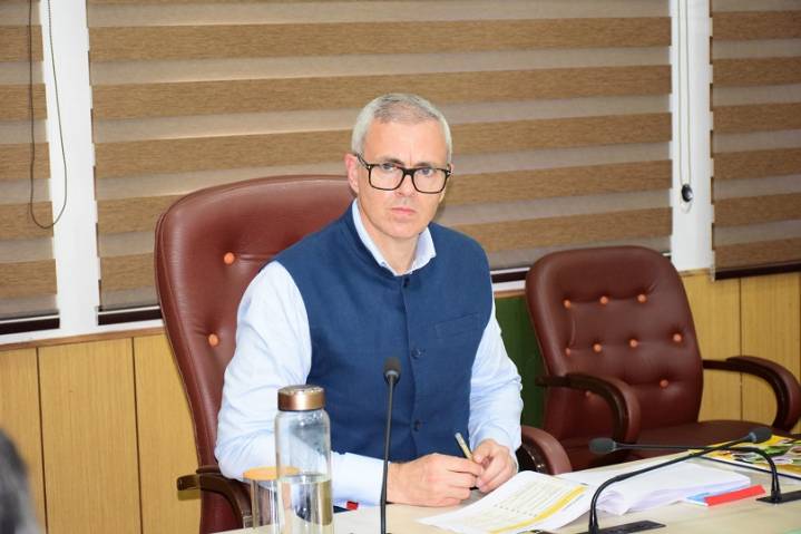 Earth and Sky Apart’: Omar Contrasts NC MPs Ruhullah, Mian Altaf