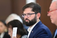 Escándalo en Chile. Denuncian a Boric por “intervención electoral” tras criticar en cadena nacional al principal candidato opositor