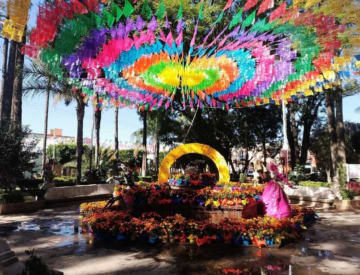 Prepara Tepetlaoxtoc actividades por el Día de Muertos