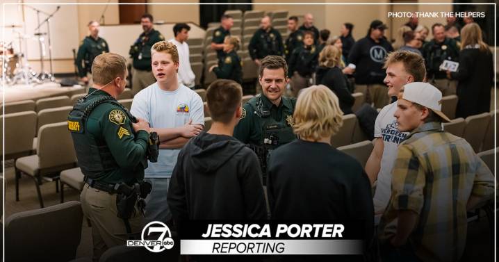 Evergreen High School students thank first responders for response to school shooting