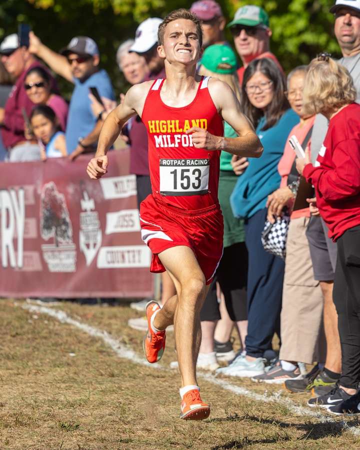 Milford’s Kyle O’Rourke takes first, as do Mavs collectively at 66th Oakland County XC Championships