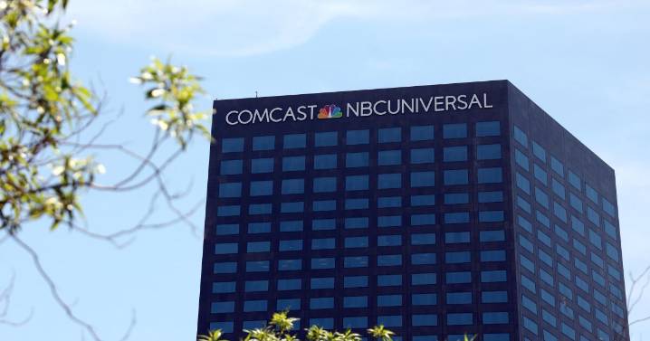 Comcast reveals interest in Warner Bros. studios and streamer