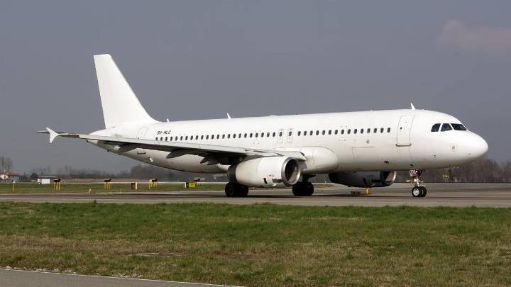 Lituania cierra los aeropuertos de Vilna y Kaunas tras la incursión de globos meteorológicos procedentes de Bielorrusia