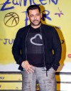 A new arrival in the Khan family: Salman spotted at Hinduja Hospital
