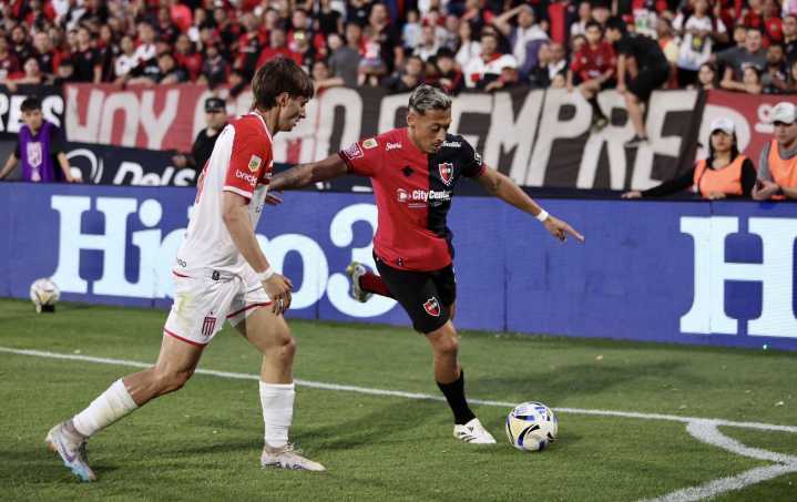 Newell’s frustró el liderazgo de Estudiantes en el final