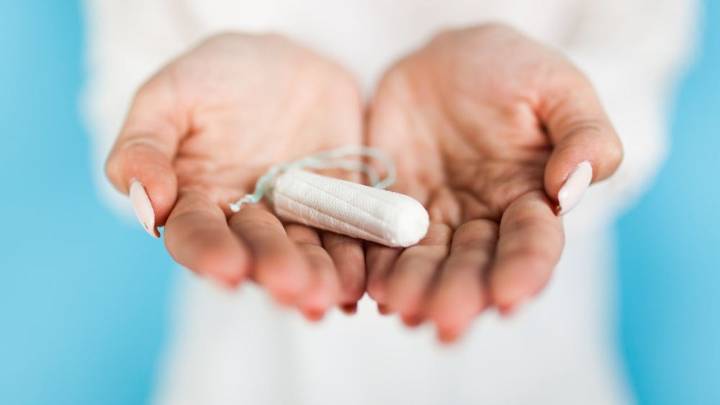 Una universidad india ordenó a su personal femenino fotografiar sus tampones para demostrar que estaban menstruando tras quejarse por cansancio