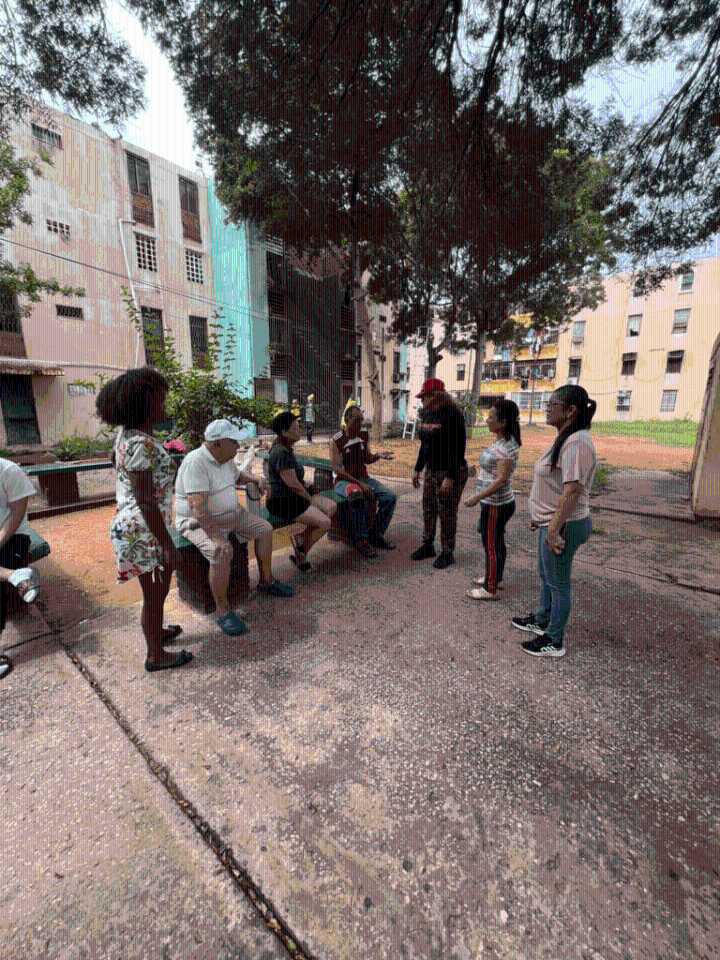 DARU y el IMA realizaron jornada de poda y saneamiento ambiental en Urb. Raúl Leoni