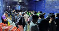 La Cachina Fashion: Policía interviene galería en el Cercado de Lima Como parte de su lucha contra la delincuencia, agentes del orden intervinieron conocida galería en el Cercado de Lima