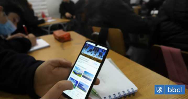 Avanza en el Senado proyecto que prohíbe uso de celulares en todos los niveles educativos de colegios