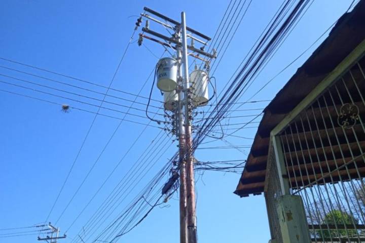 Habitantes de San Juan de los Morros sufren en medio de apagones de hasta 10 horas