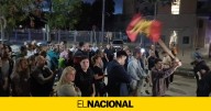 Tensión en Sabadell por un acto de Vox contra las clases en árabe: lanzan piedras y huevos a Garriga