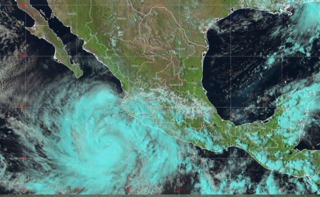 Priscilla ya es huracán categoría 1 en la escala Saffir
