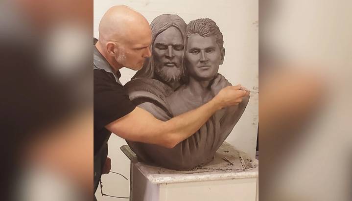 Sculpture of Jesus and Charlie Kirk to be installed at Ave Maria University