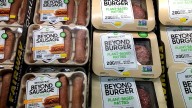 Beyond Meat shares drop below $1 on investor concerns