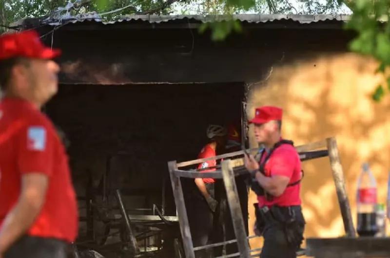 TRAGEDIA: Una beba de un año y una niña de 5 murieron en el incendio de una iglesia