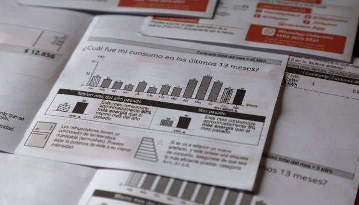 Informe revela que error en cobro de tarifas eléctricas aún no llega a los hogares: solo se han cobrado 2 de los US$110 millones