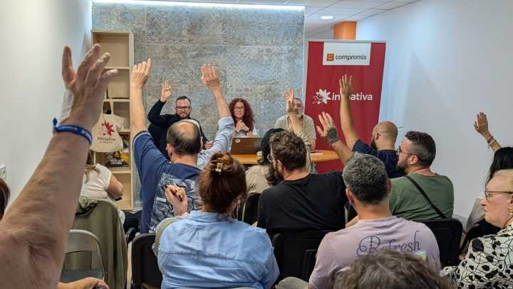 La asamblea de Iniciativa-Compromís aupa a Rafa Mas para ser el candidato a la alcaldía de Alicante