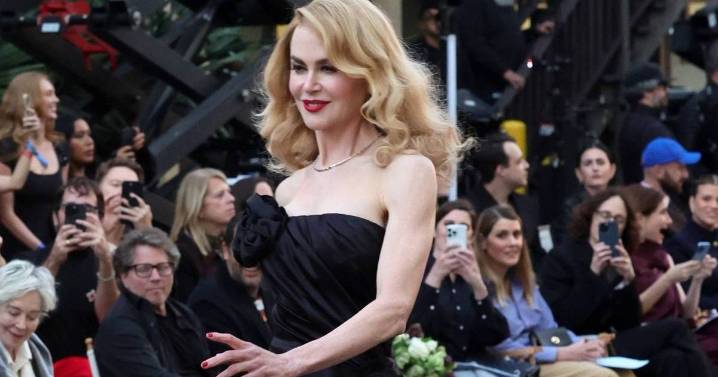 Nicole Kidman Brings Drama in Bustier Dress for Vogue World 2025