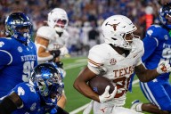 Shipley kicks 45-yard FG in OT to lift No. 21 Texas to 16