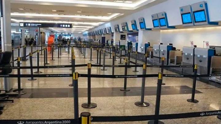 Paro de pilotos: cómo saber si un vuelo sale o está cancelado o demorado