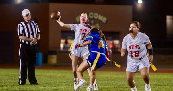 Chambers throws for 2 touchdown passes for River Valley flag in win over Kingman