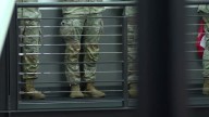 Familias de militares de EE.UU., preocupadas de no recibir sus salarios por el cierre del Gobierno