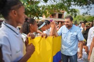 Gobernador Arana invita a maestros a soñar una educación con corazón