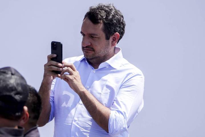 POLITICÓN: ¿‘Aterrizará’ Andy López Beltrán sin viáticos para vivir en Coahuila?