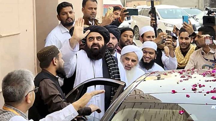Afghan Foreign Min visits Darul Uloom Deoband, expresses confidence in India