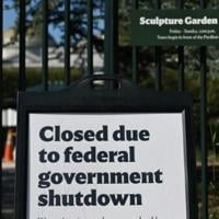 US federal workers apply for loans as shutdown hits military morale