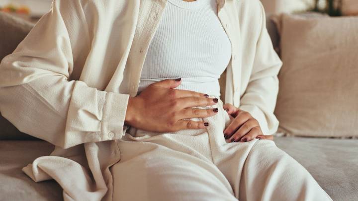 This easy go-to bedtime snack helps reduce puffiness while you sleep