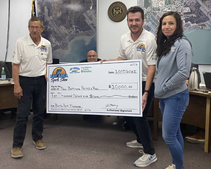 Bay Area Sports Show nets $10,000 for New Baltimore Parks and Recreation