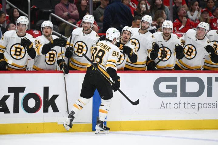 Pastrnak has a 3-point night in the Bruins’ 3-1 victory over Ovechkin and the Capitals