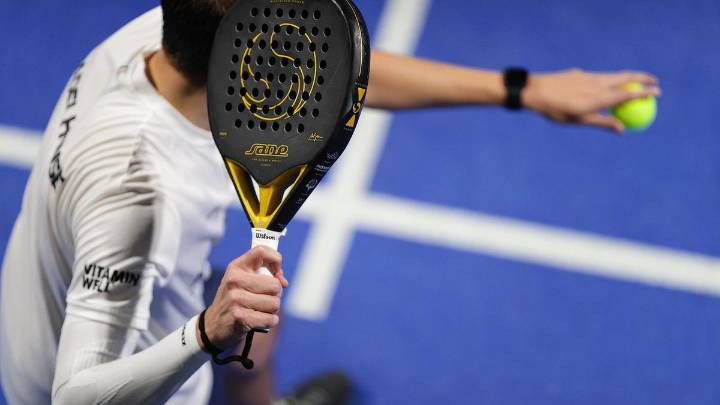 Padel ball courts planned for bowling club as Bedford joins new fitness craze