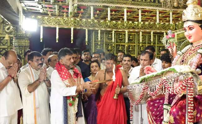 Mangaluru: Deputy CM DK Shivakumar celebrates Dasara at Kudroli G...