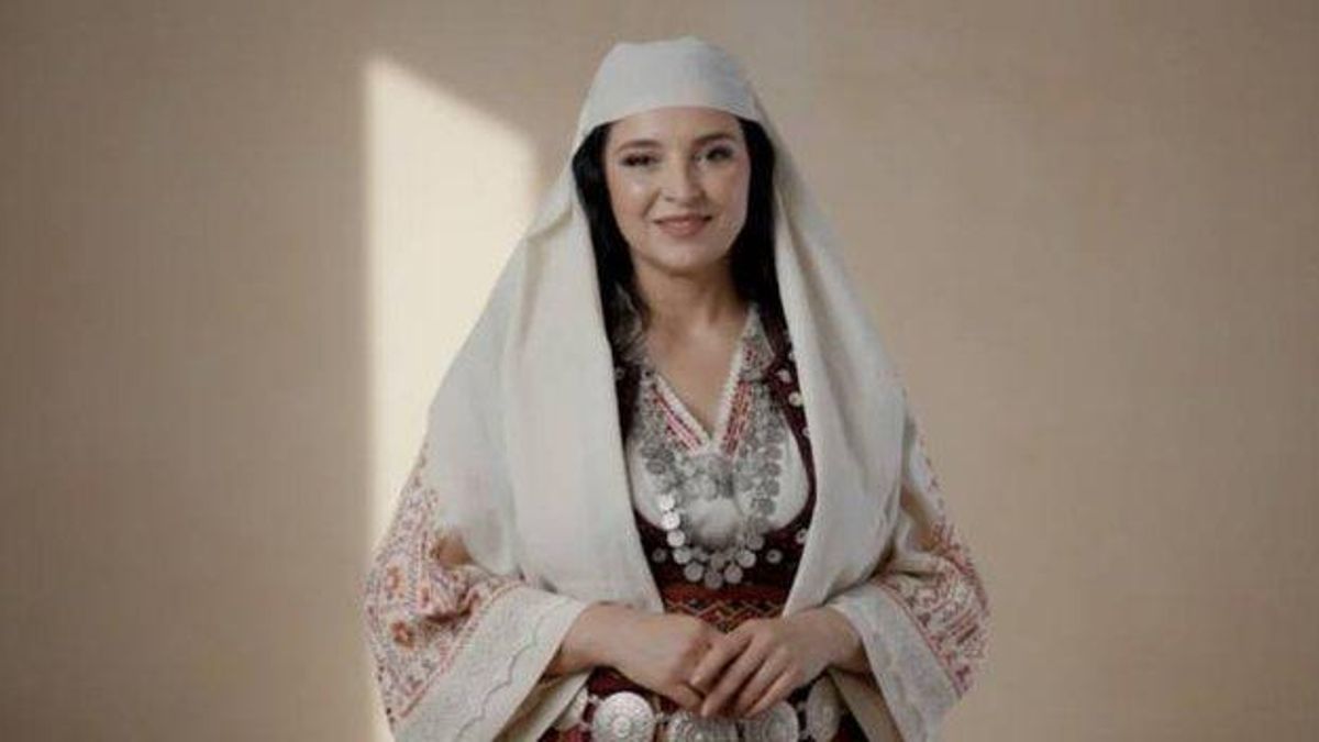 Albania anuncia el 'nacimiento' de 83 asistentes parlamentarios "hijos" de Diella, su ministra creada con inteligencia artificial