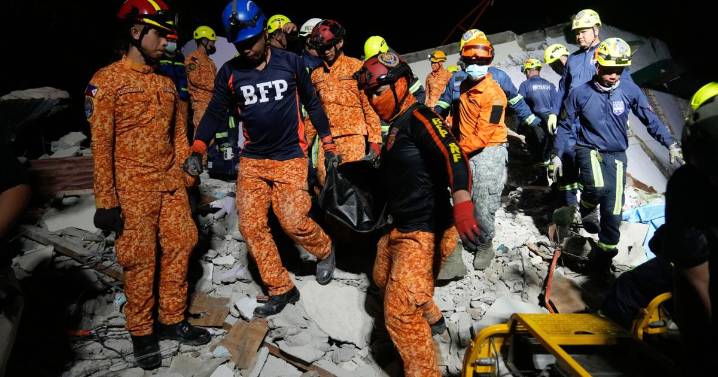 Photos show the destruction and rescue efforts after an earthquake in the Philippines