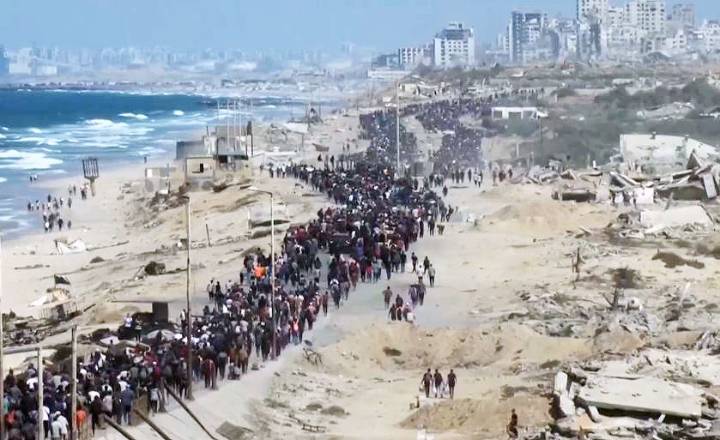 Israel inicia su retirada de Gaza tras el acuerdo con Hamás que abre una frágil tregua