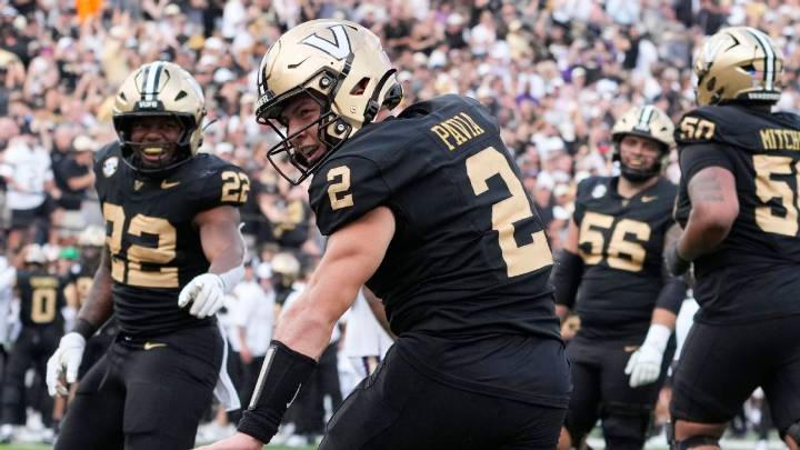 Diego Pavia's 3 TDs help No. 17 Vanderbilt outlast No. 10 LSU