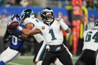 Pro Picks: Eagles will get back on track with a victory at Minnesota