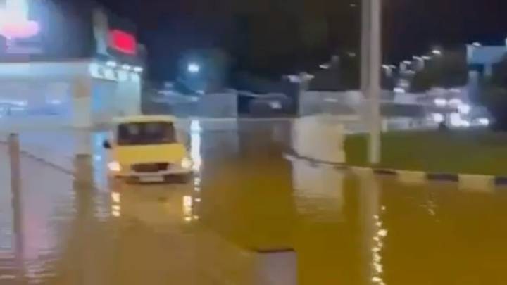 López Miras pide a la población de San Javier (Murcia) que "se ponga a salvo y no baje a sótanos"