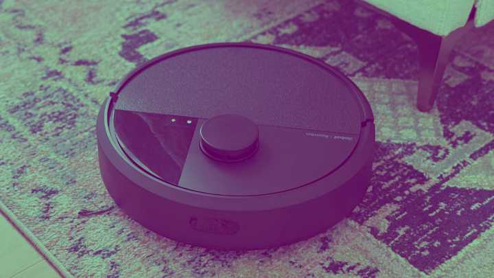 As a pro robot vacuum reviewer, I saw the Roomba downfall coming.
