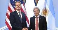 El swap ya arrancó: el Tesoro de EEUU compró pesos, el dólar bajó y la plaza pareció serenarse