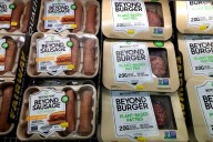 Beyond Meat shares drop below $1 on investor concerns
