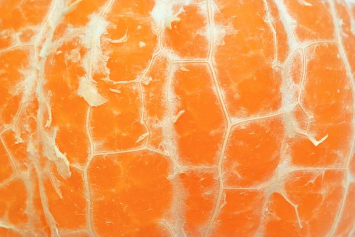 Qué pasa si te comés los “hilos blancos” de la mandarina