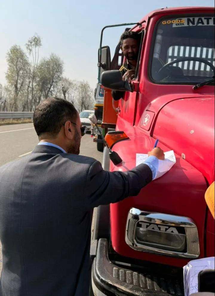 ARTO Anantnag suspends 15 driving licenses in road safety drive